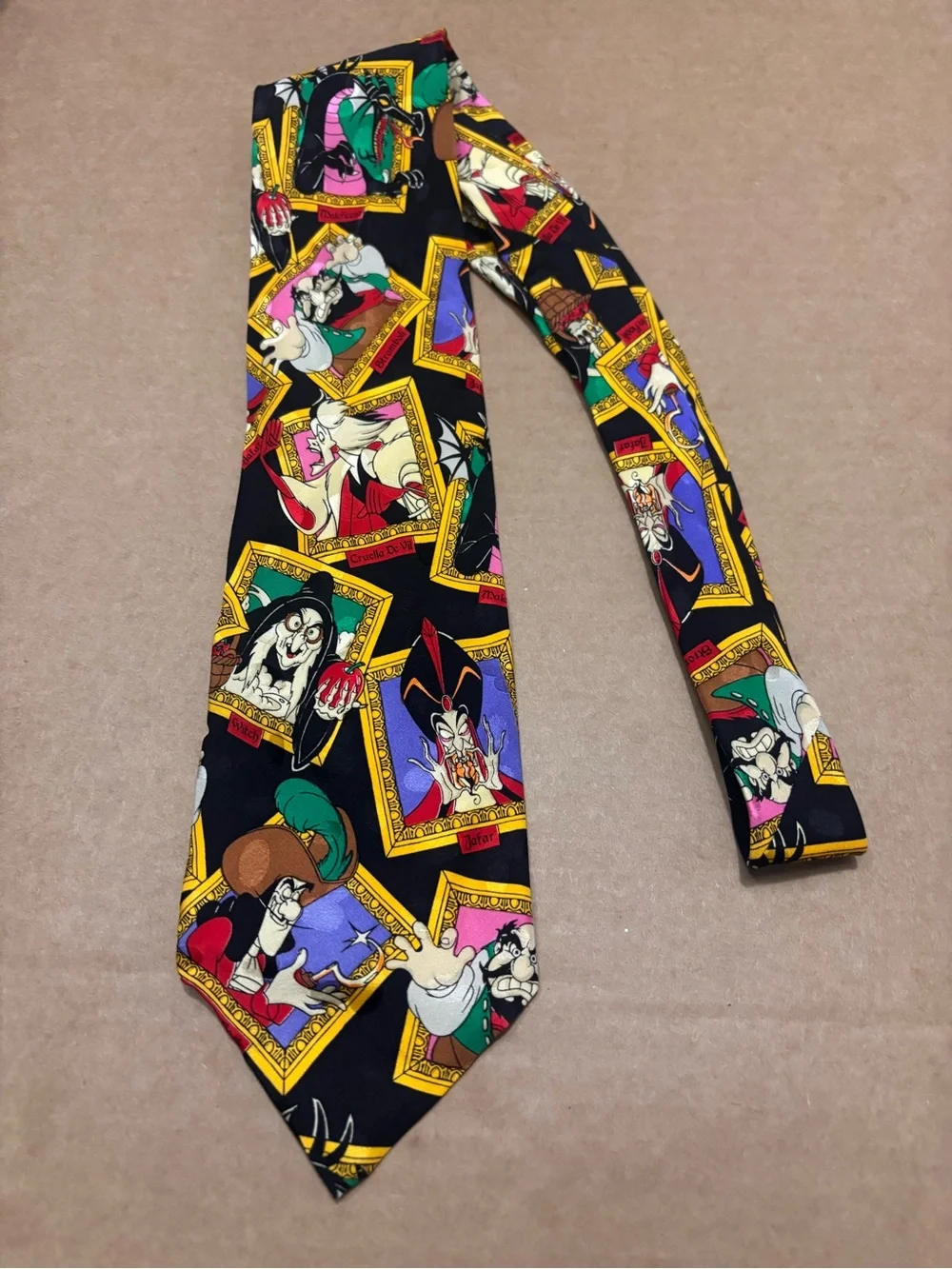 Vintage Disney Store Villains Silk Tie Maleficent Jafar Cruella Stromboli Hook